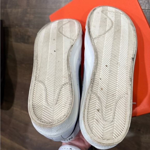 Men’s Nike Blazer 77 in size 11. Excellent condition! - Picture 3 of 5